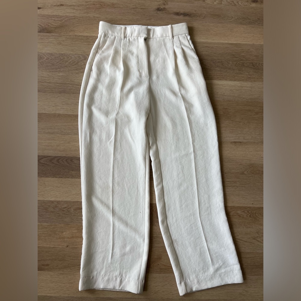 Aritzia Effortless Pants